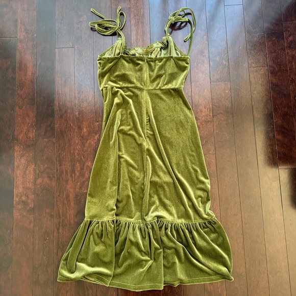 Cider Velvet Tie Shoulder Midi Dress Green Women's Size M Stretch cottage core - Picture 3 of 6